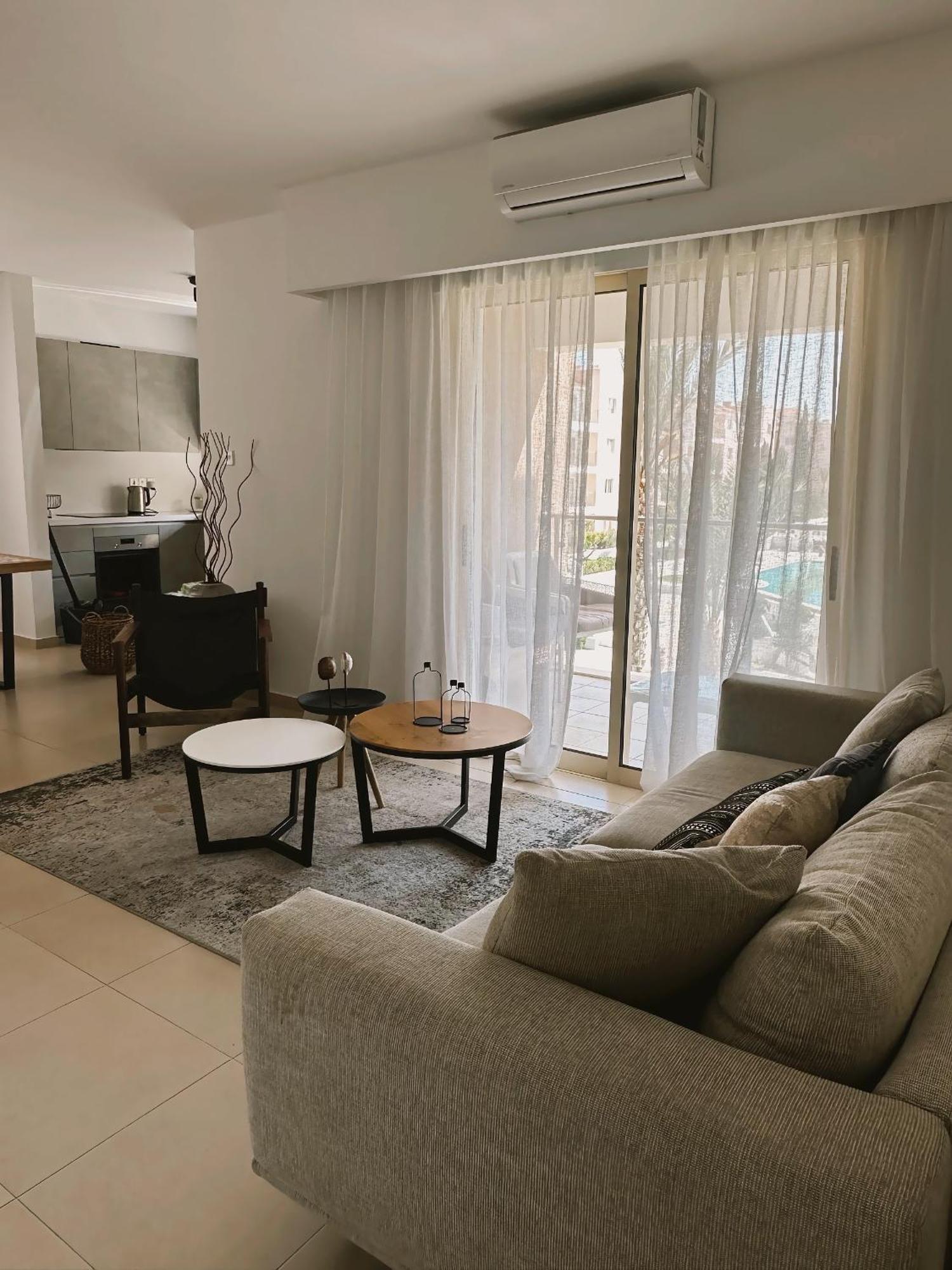 Elysia Park Ameliya 202 Appartement Paphos Buitenkant foto
