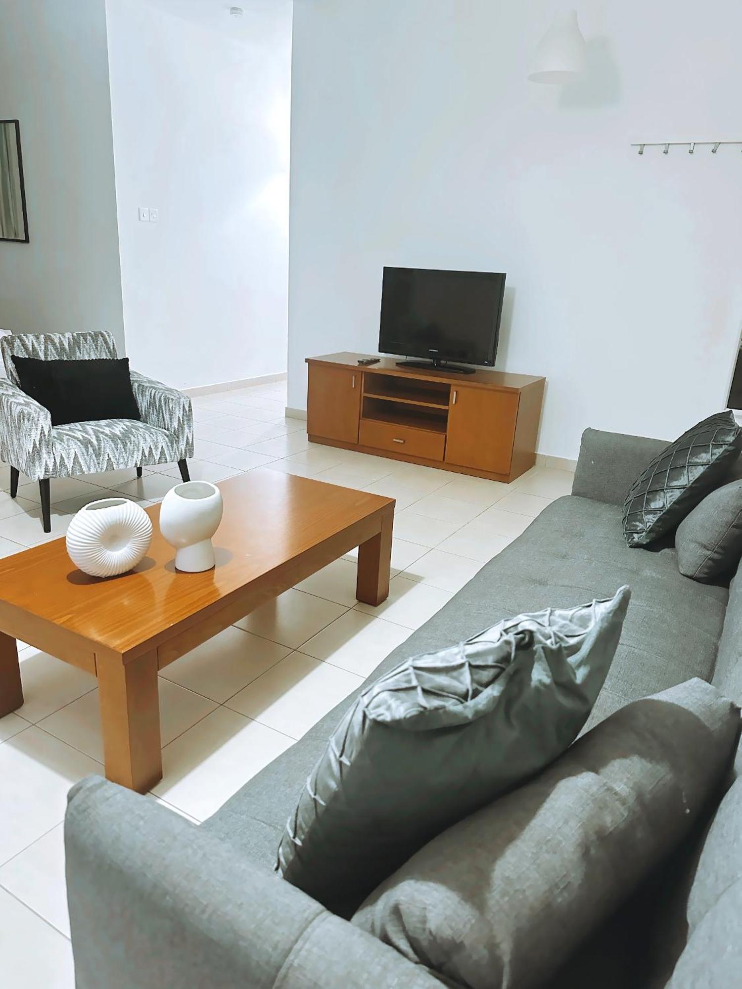 Elysia Park Ameliya 202 Appartement Paphos Buitenkant foto