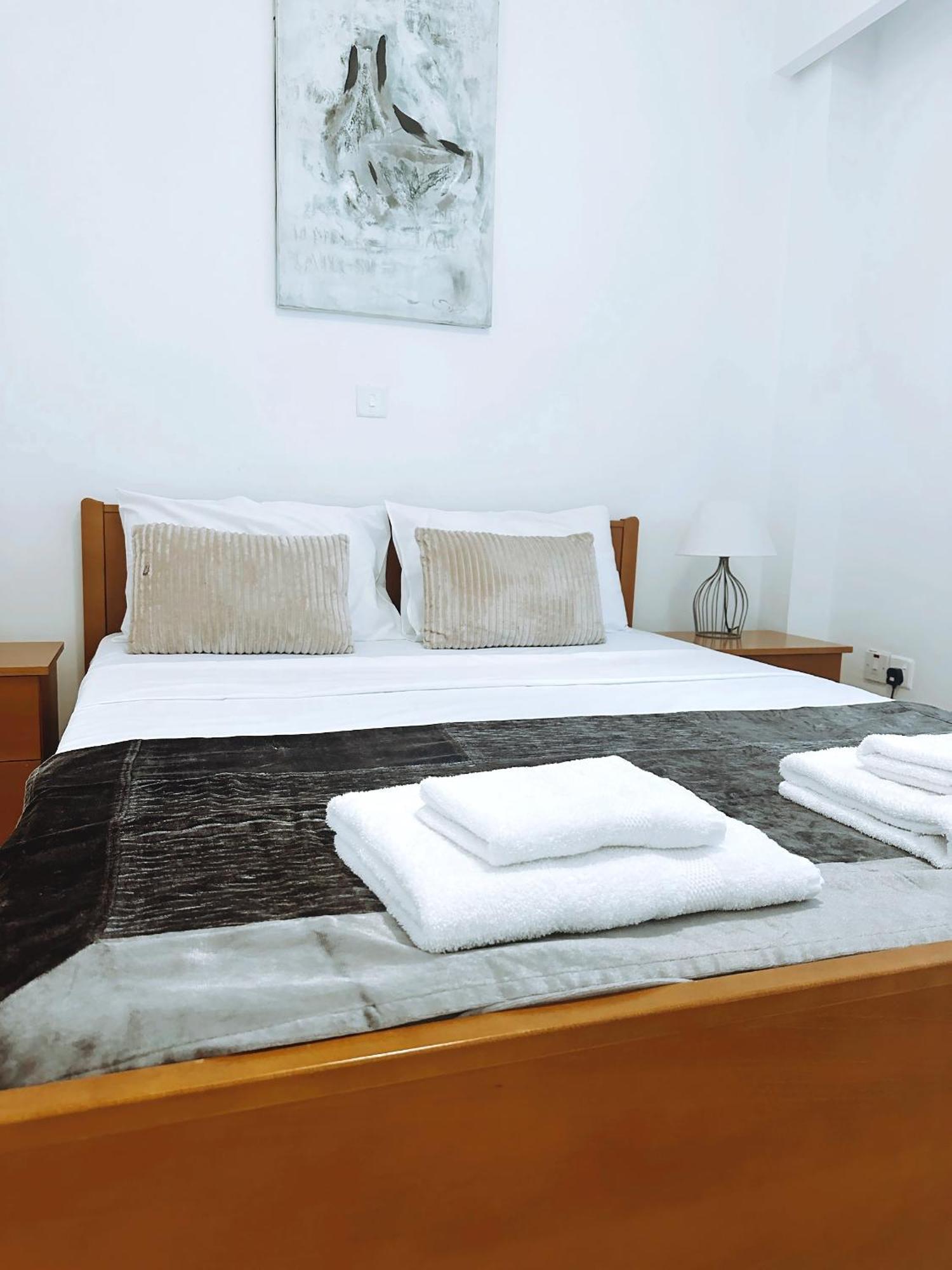Elysia Park Ameliya 202 Appartement Paphos Buitenkant foto