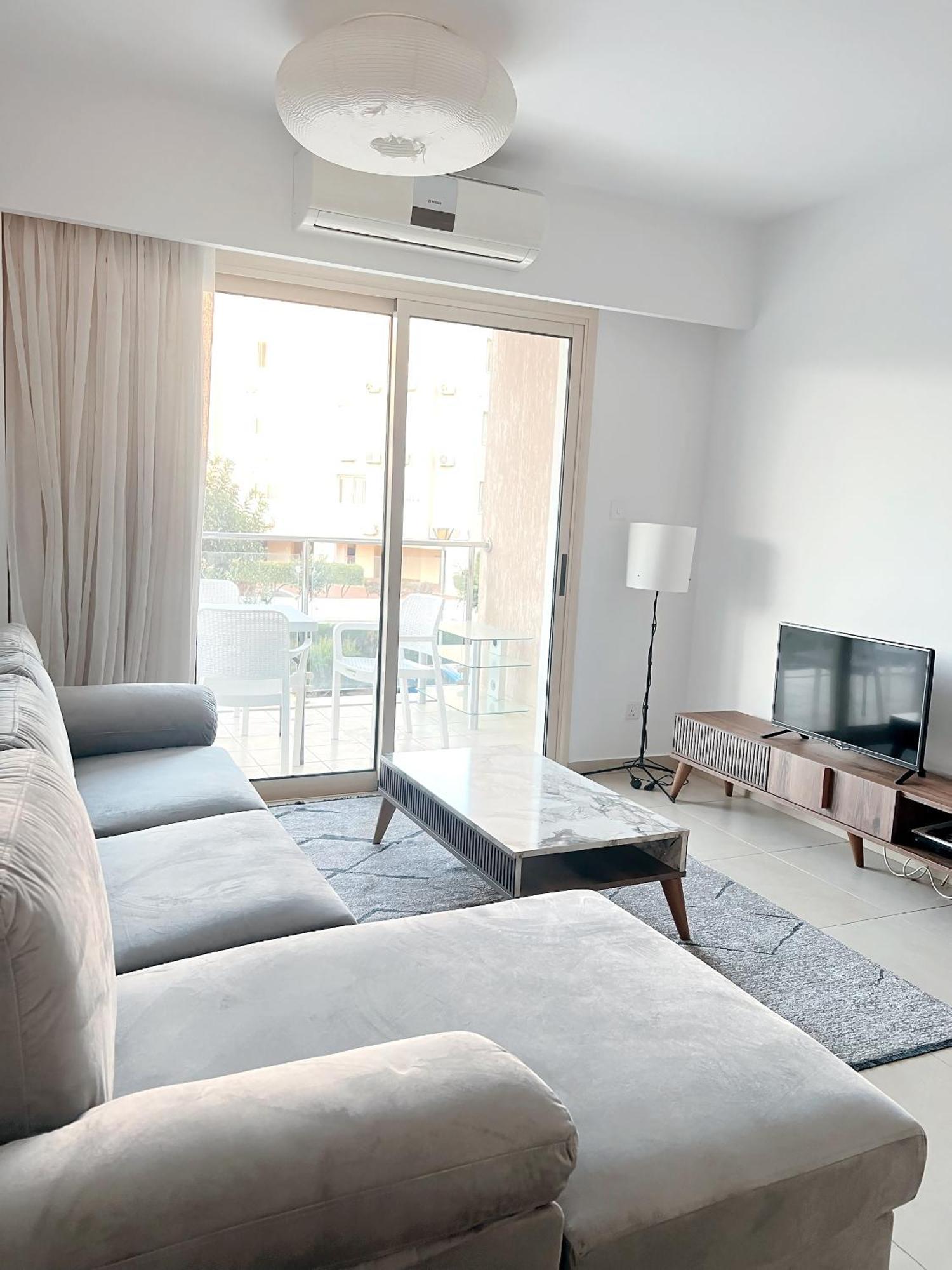 Elysia Park Ameliya 202 Appartement Paphos Buitenkant foto